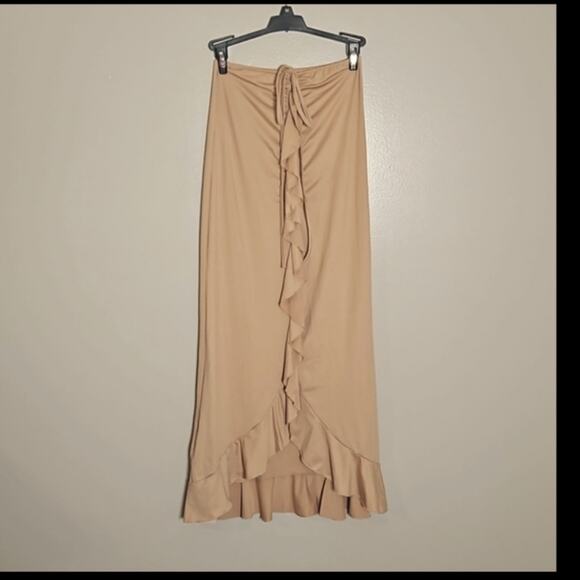 NWT Gold Ruffle Ruched Tulip Romantic Silky Skirt Sz Small - Picture 3 of 7